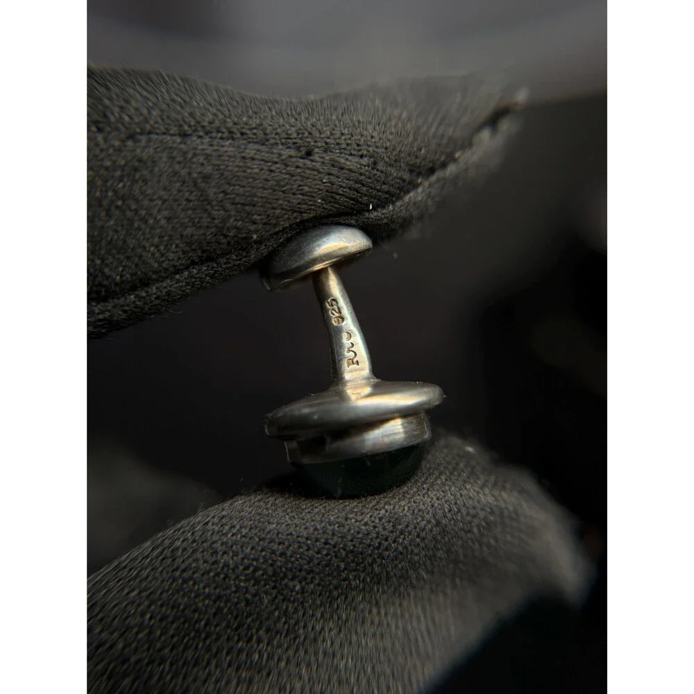 Unbranded sterling silver
